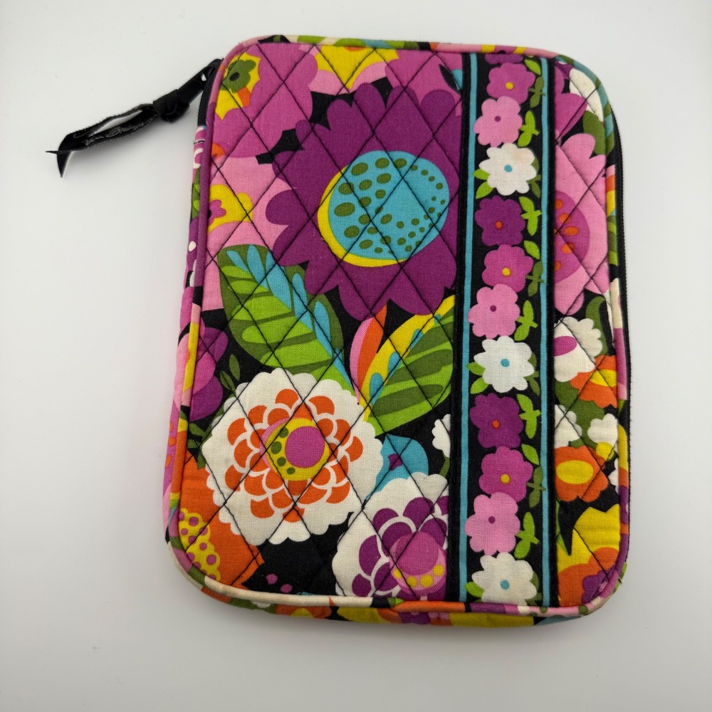 Vera Bradley Quilted Tech Sleeve Case Multicolor Floral English Rose 9x6.5.x1"